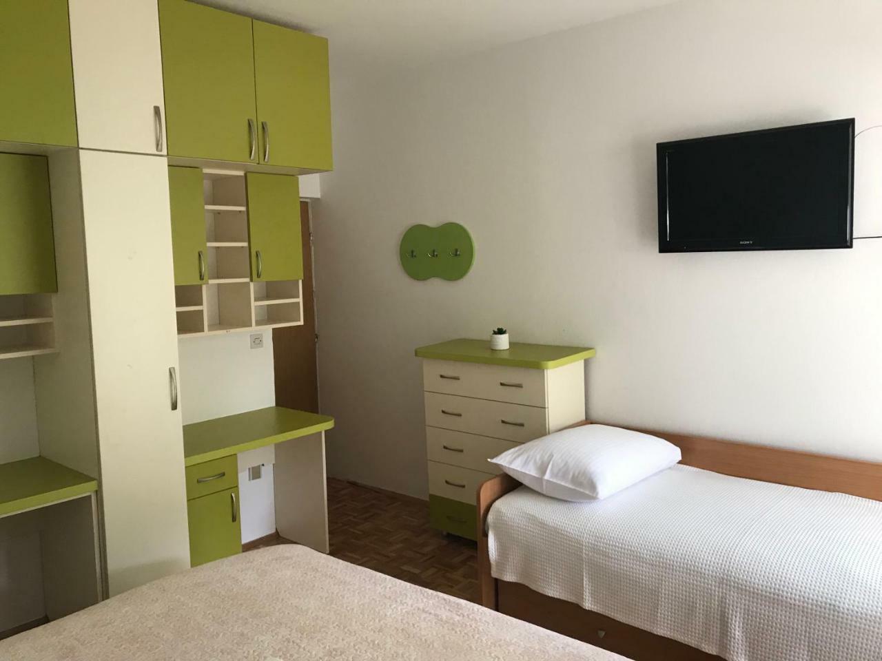 Apartman Ive Starigrad Paklenica Exteriér fotografie