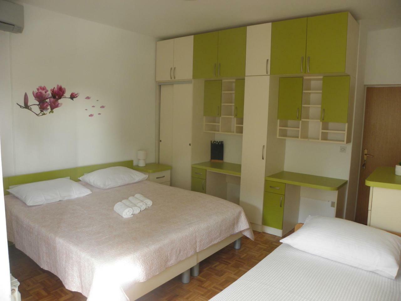 Apartman Ive Starigrad Paklenica Exteriér fotografie